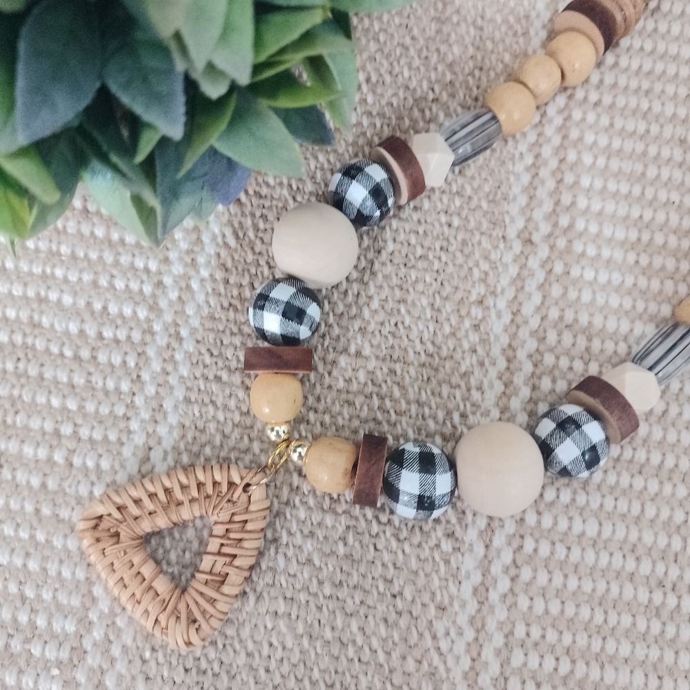 NWOT Boho Wood Rattan Necklace Handcrafted Unique Bohemian